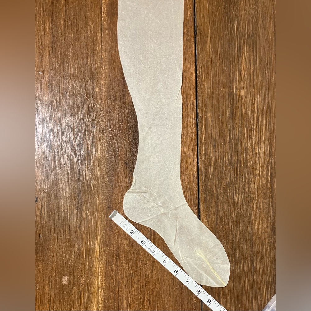 NWT Vintage Christian Dior 100% Silk Stockings Unopened - Size 9 1/2 - 10 - Picture 7 of 9